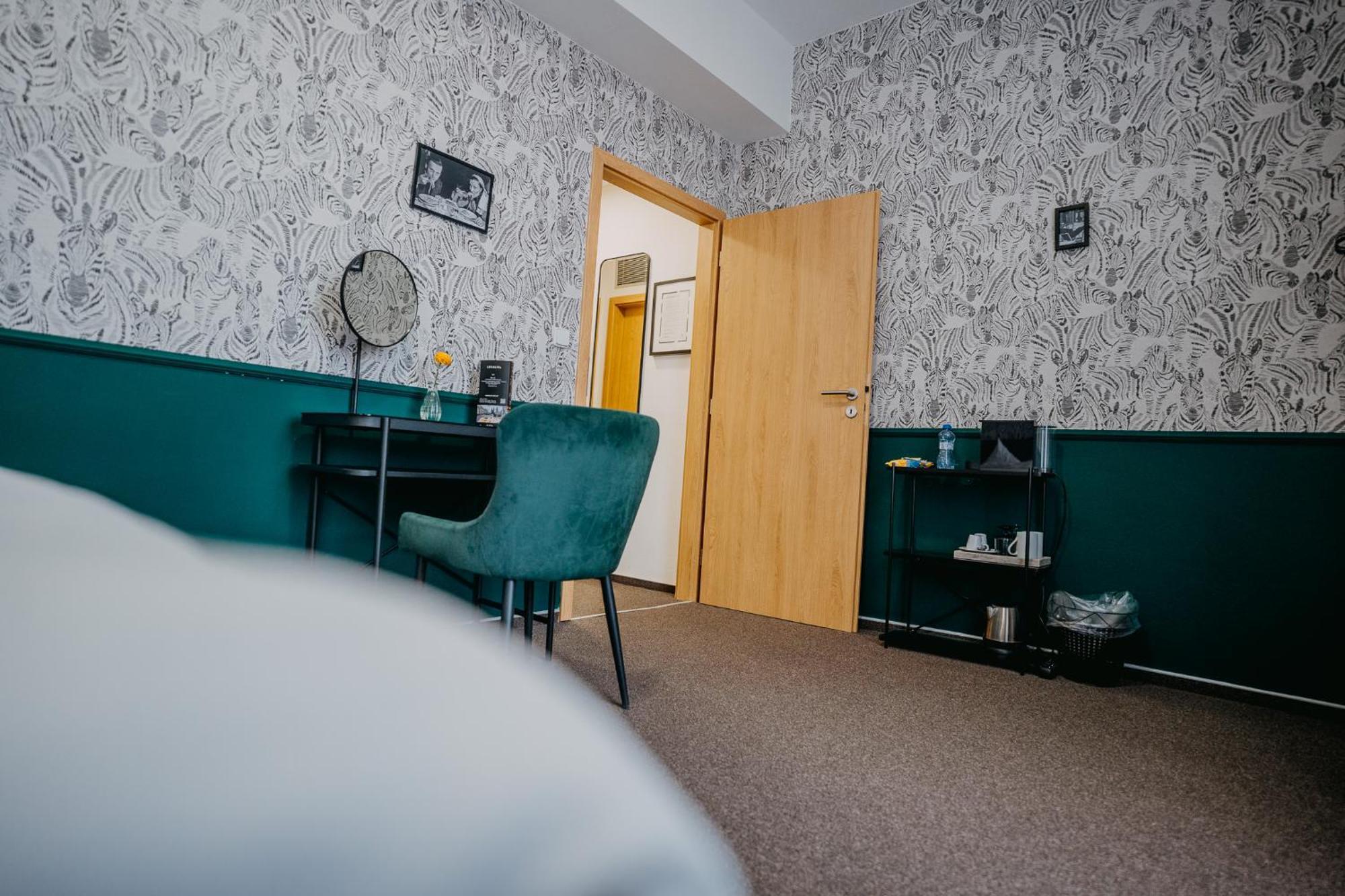 House Hotell Hradec Králové Exteriör bild
